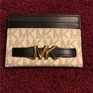 MICHAEL KORS NWOT CARD CASE SIGNATURE MK LEATHER GOLD TONE COINS